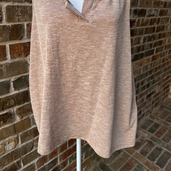 Tank top - Picture 2 of 2